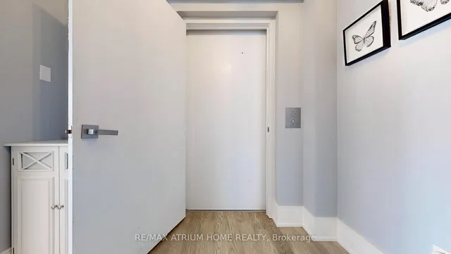 Additional image 2 of 1 Gloucester St Unit 715