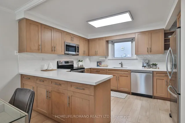 Additional image 14 of 542 Deloraine Ave