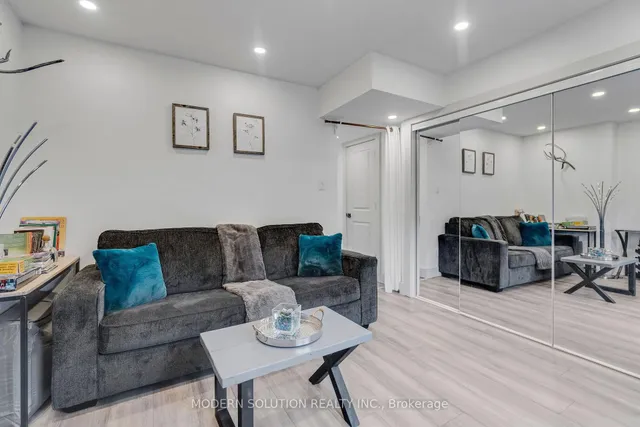 Additional image 8 of 9 Douville Crt