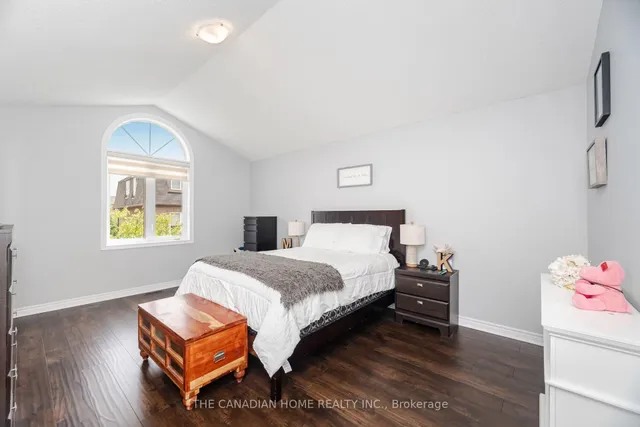 Additional image 22 of 25 Baby Pointe Tr