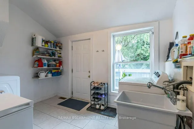 Additional image 26 of 346 Hughson St