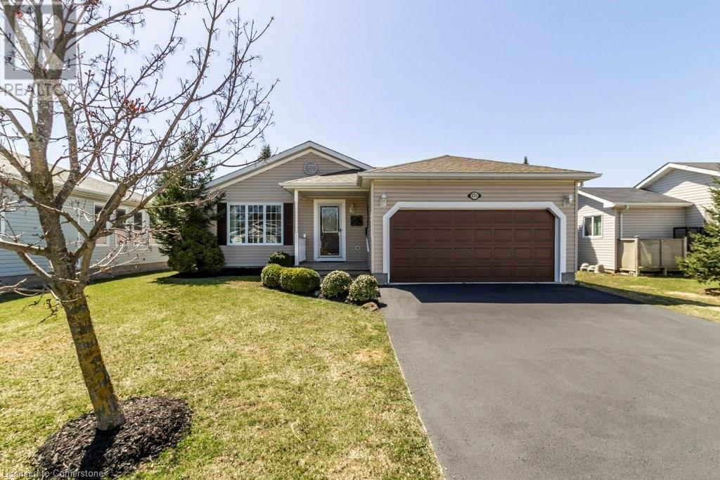 Property image for 251 GLENARIFF Drive|Freelton, Ontario L8B1A5