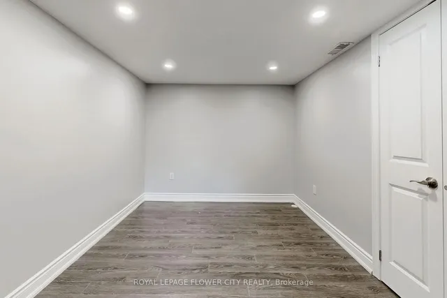 Additional image 23 of 8 Furnival Rd