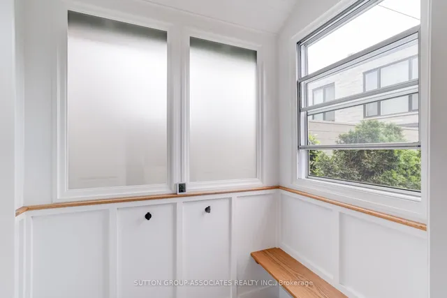 Additional image 18 of 215 Christie St