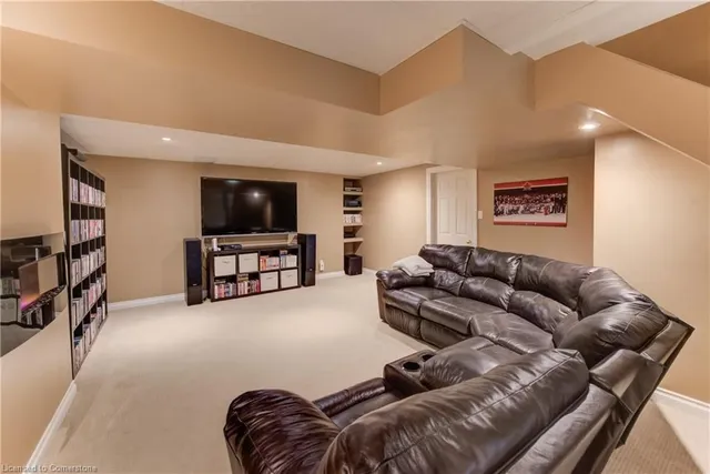 Additional image 39 of 9 Toynbee Cres