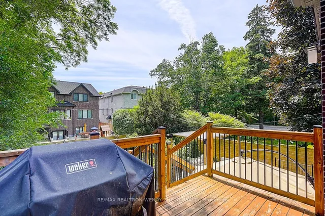 Additional image 48 of 93 Parkview Ave