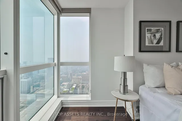 Additional image 34 of 388 Yonge St Unit 6609