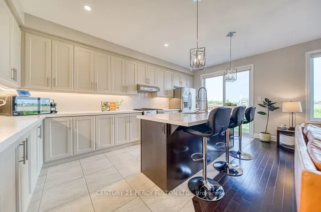 Additional image 11 of 763 Aspen Terr