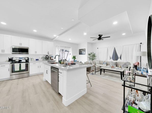 3034 N 39th St UNIT 12, Phoenix, AZ 85018