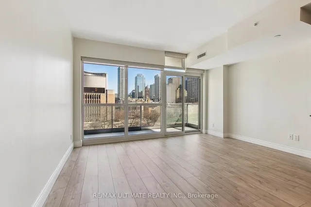 Additional image 41 of 210 Simcoe St Unit 611