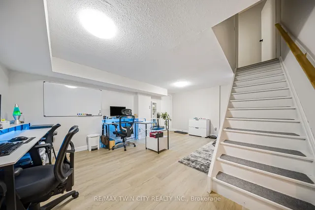 Additional image 17 of 391 Pioneer Dr Unit 3