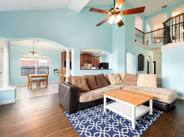9619 Whittington Park Ln, Houston, TX 77095