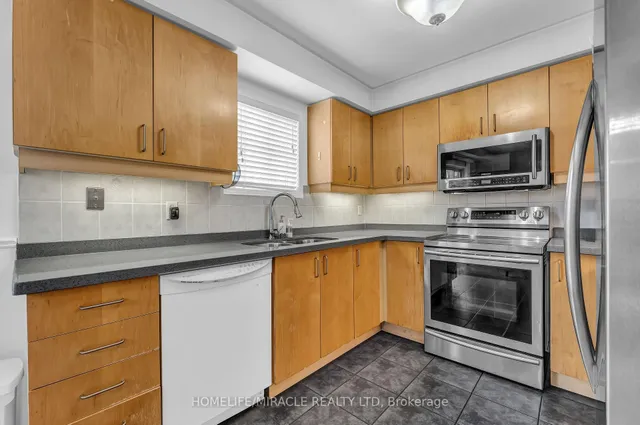 Additional image 14 of 56 Viceroy Cres