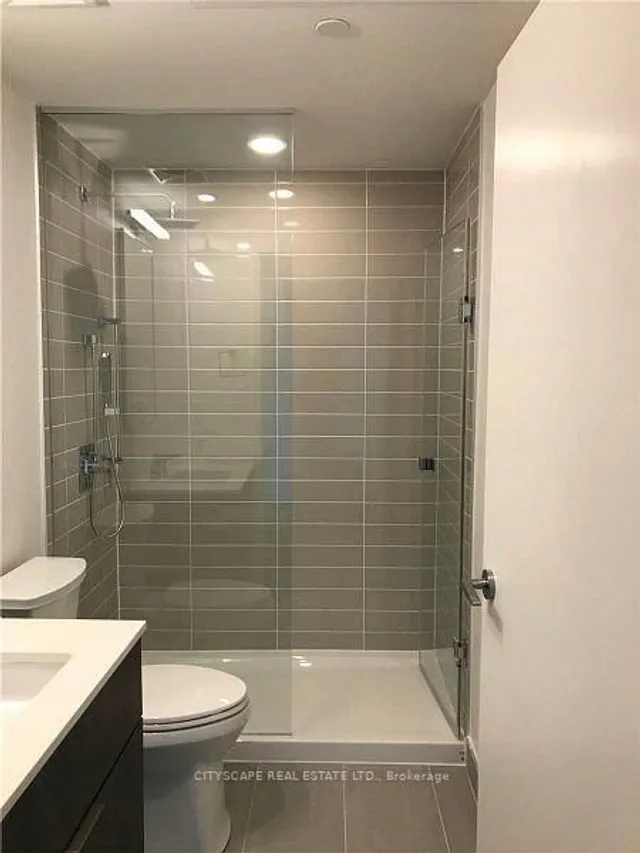 Additional image 16 of 25 Richmond St Unit 1717