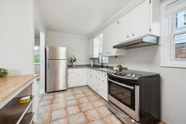 Additional image 8 of 495 Stirling Ave