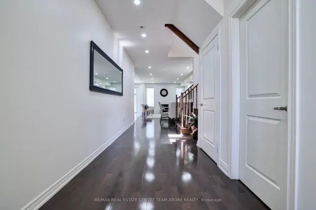 Additional image 4 of 436 Royal West Dr