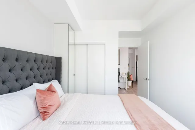 Additional image 23 of 150 East Liberty St Unit 1601