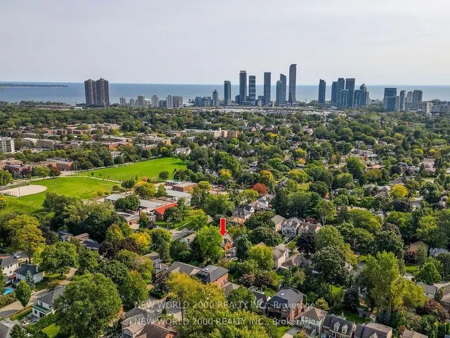 Additional image 40 of 32 Edwalter Ave