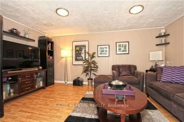 Additional image 16 of 107 Alhart Dr