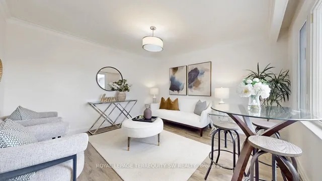 Additional image 5 of 174 Linden Ave