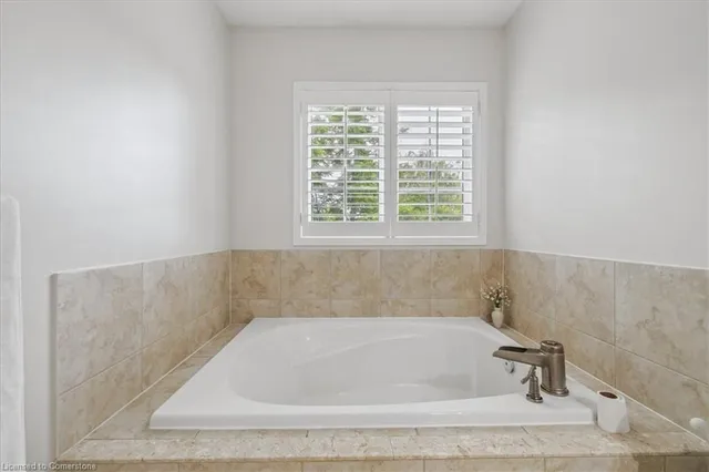 Additional image 30 of 4810 Capri Cres