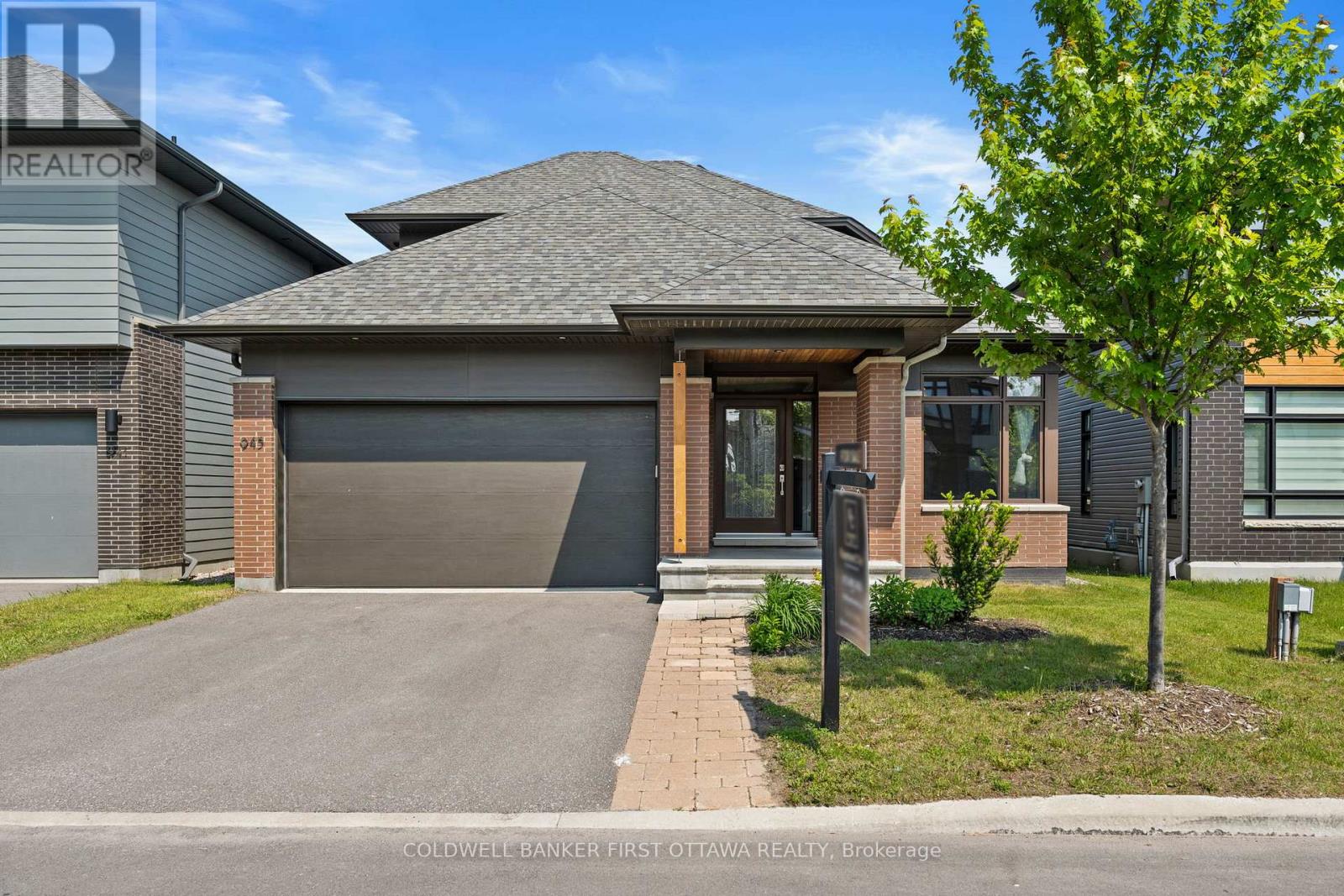 945 ISLINGTON WAY|Ottawa, Ontario K1T0T7