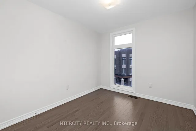 Additional image 27 of 36 Queenpost Dr