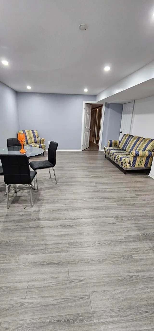 Additional image 24 of 628 Oakwood Ave