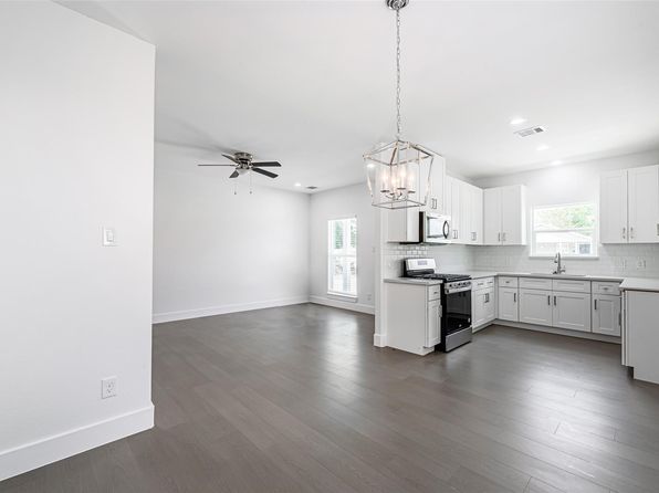 8211 Gladstone St, Houston, TX 77051