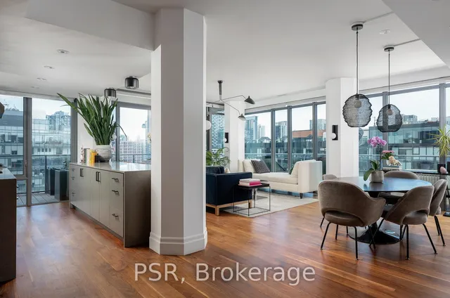 95 Bathurst St Unit 1502