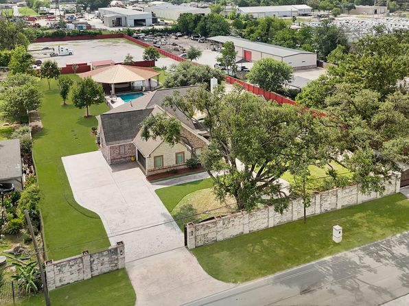 13635 Reeveston Rd, Houston, TX 77039