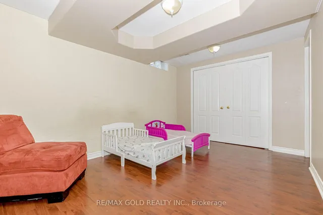 Additional image 31 of 87 Queen Mary Dr