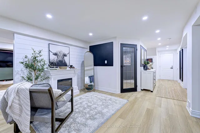 Additional image 30 of 8 Haywood Dr