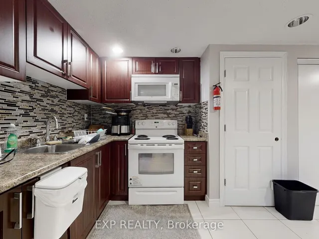 Additional image 36 of 19 Kenscott Rd