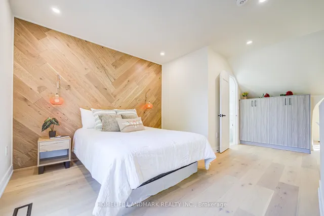 Additional image 33 of 219 Logan Ave