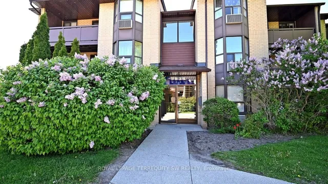 Additional image 2 of 3835 Lake Shore Blvd Unit 210