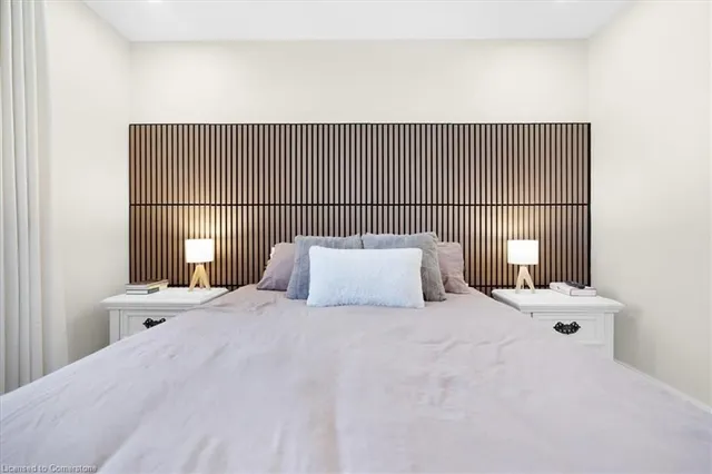 Additional image 21 of 20 Camille Crt