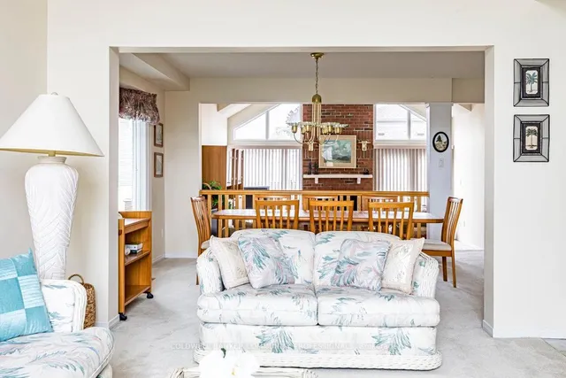 Additional image 8 of 2 Katie Crt