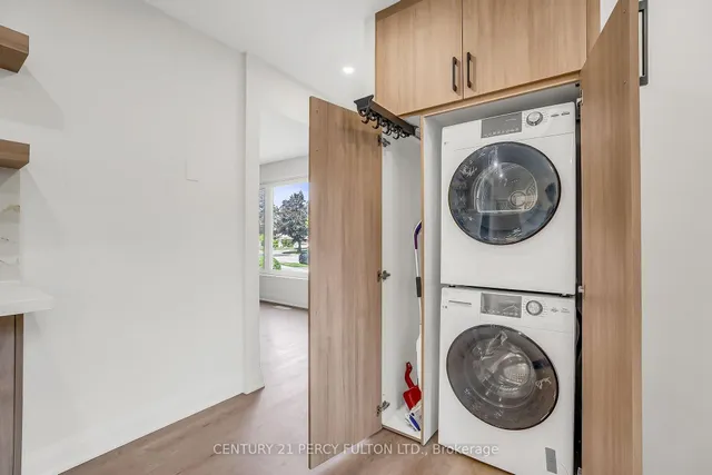 Additional image 14 of 33 Pettibone Sq