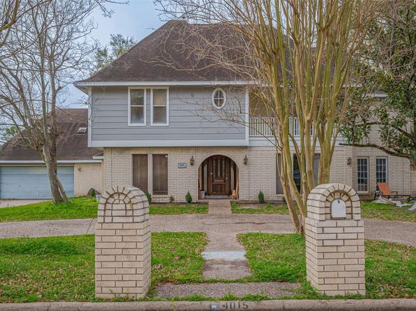 4015 Black Locust Dr, Houston, TX 77088