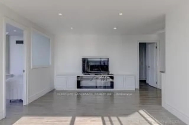 Additional image 12 of 175 Bamburgh Circ Unit Ph15