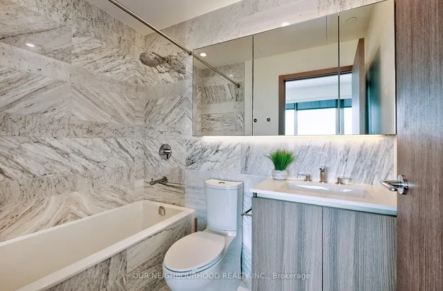 Additional image 14 of 19 Bathurst St Unit 2111