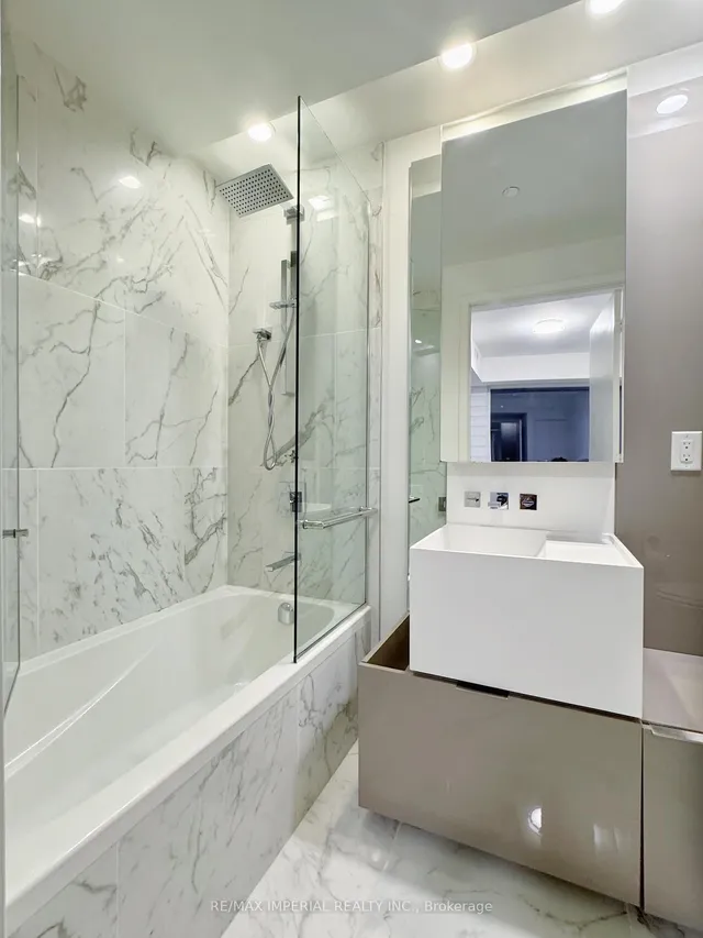 Additional image 21 of 1 Bloor St Unit 6407