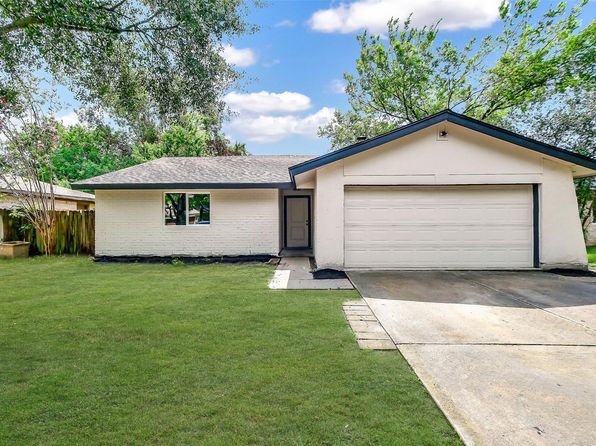 11527 Raven View Dr, Houston, TX 77067