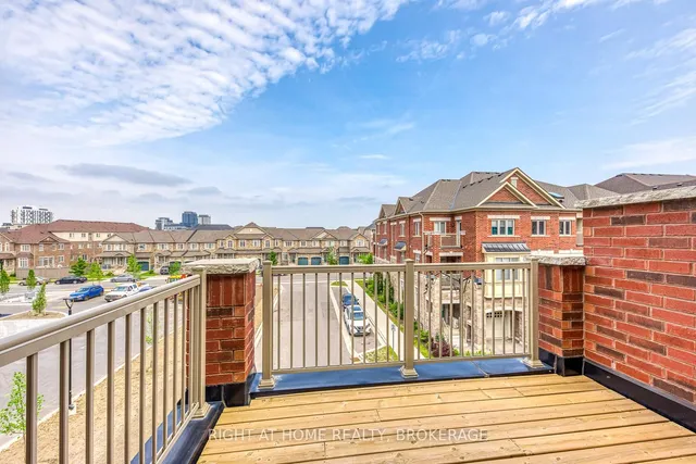 Additional image 36 of 451 Dundas St