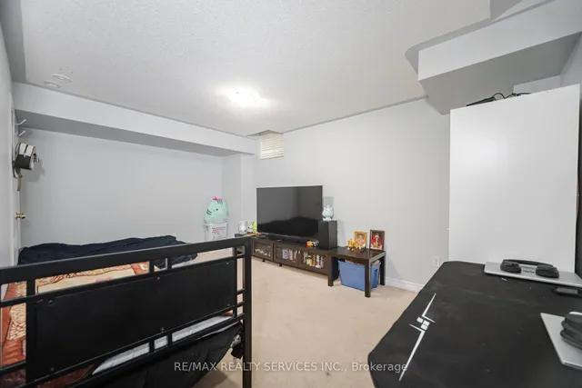 Additional image 32 of 90 Crumlin Cres