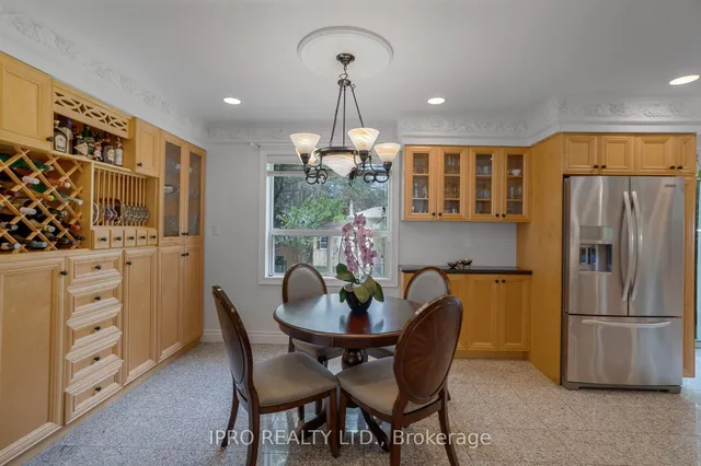 Additional image 18 of 162 Goulding Ave