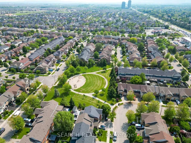 Additional image 43 of 1078 Barclay Circ