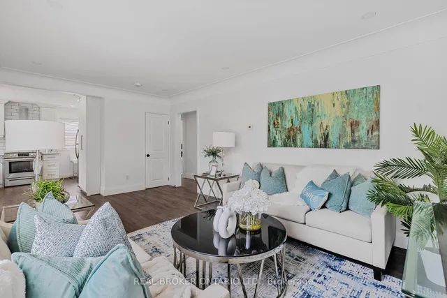 Additional image 5 of 6 West 4th St