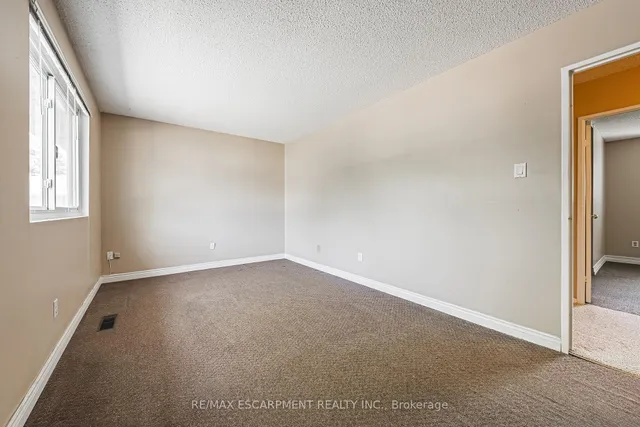 Additional image 16 of 451 Woodview Rd Unit 2